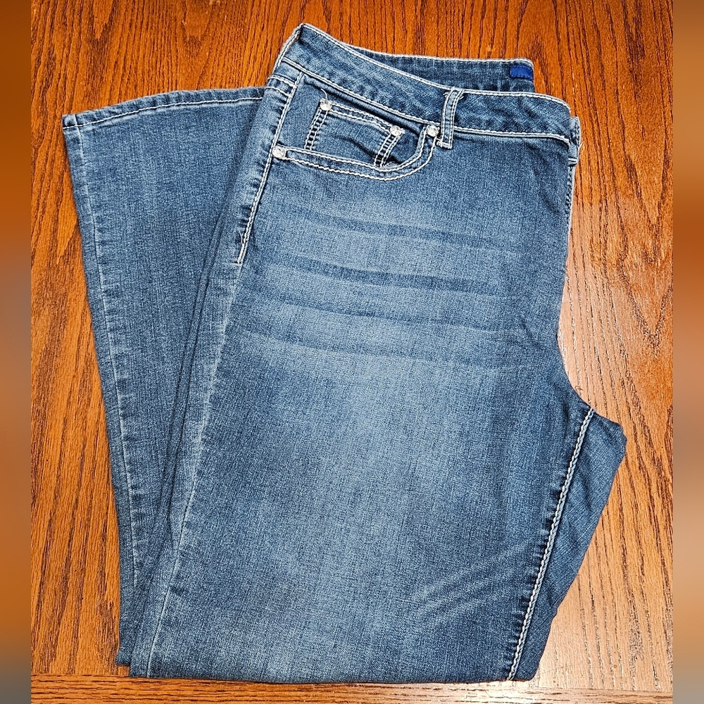 Apt. 9 Women's Embellished Blue Jeans Size 18WS New Without Tags